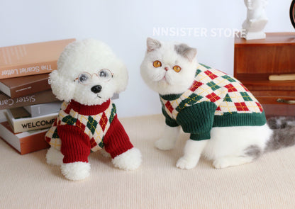 American Retro, Quilted Cat/Dog Sweater with sleeves